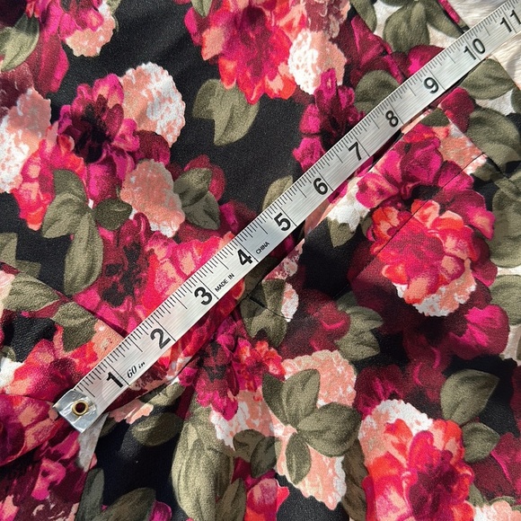 Banana Republic | Floral Print Avery Pants - Picture 6 of 13